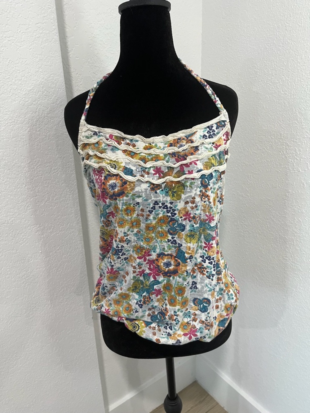 Decree Multicolor Floral Halter Camisole - White Base